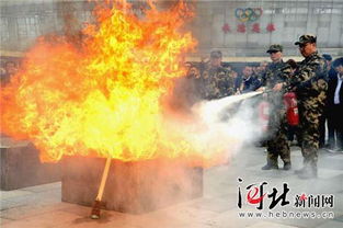 承德消防集中銷(xiāo)毀假冒消防器材 組圖